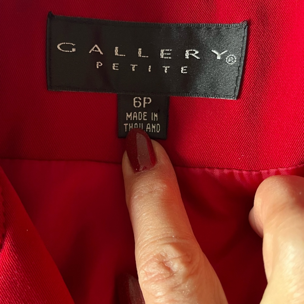 Gallery Red Trench coat size 6P - Picture 12 of 13